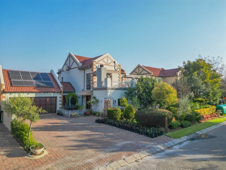 3 Bedroom Property for Sale in Meerhof North West